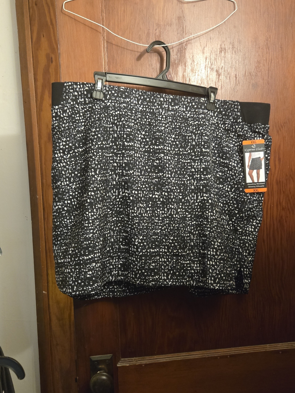NWT Black & White Printed Skort with Elastic Waistband